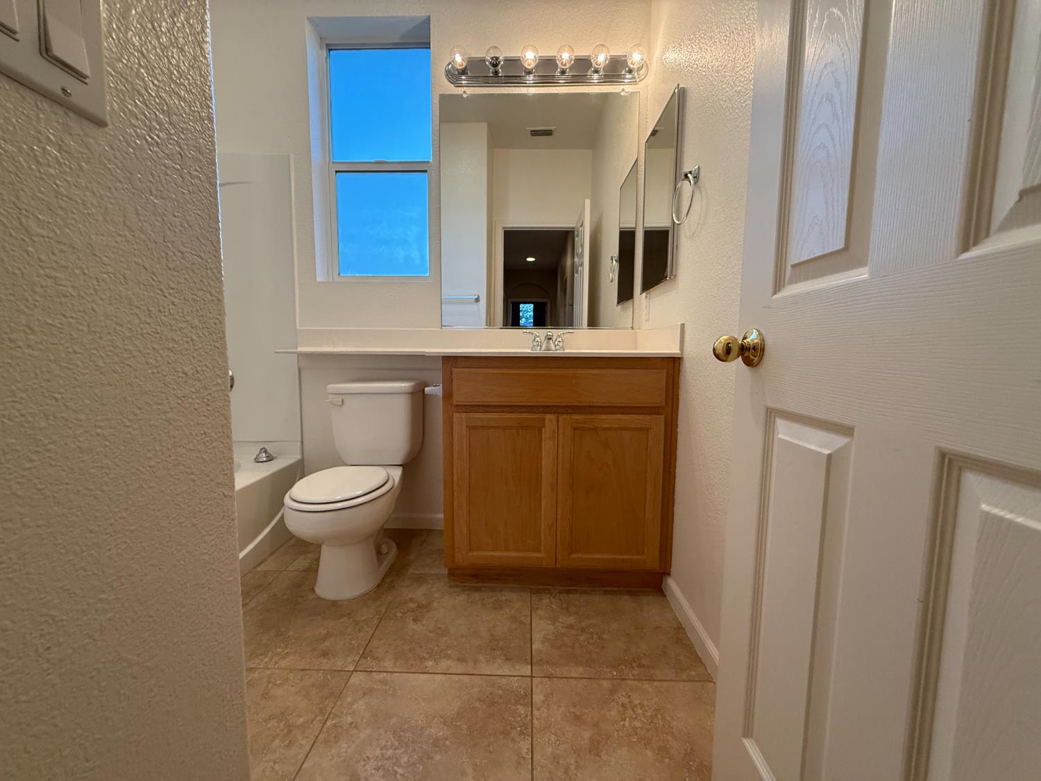301 Unity Circle Sacramento, CA 95833 - Photo 11 of 33