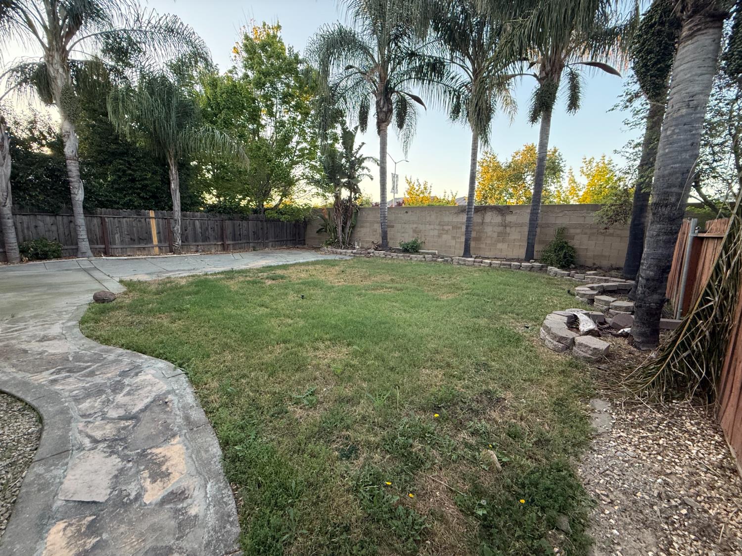 301 Unity Circle Sacramento, CA 95833 - Photo 31 of 33