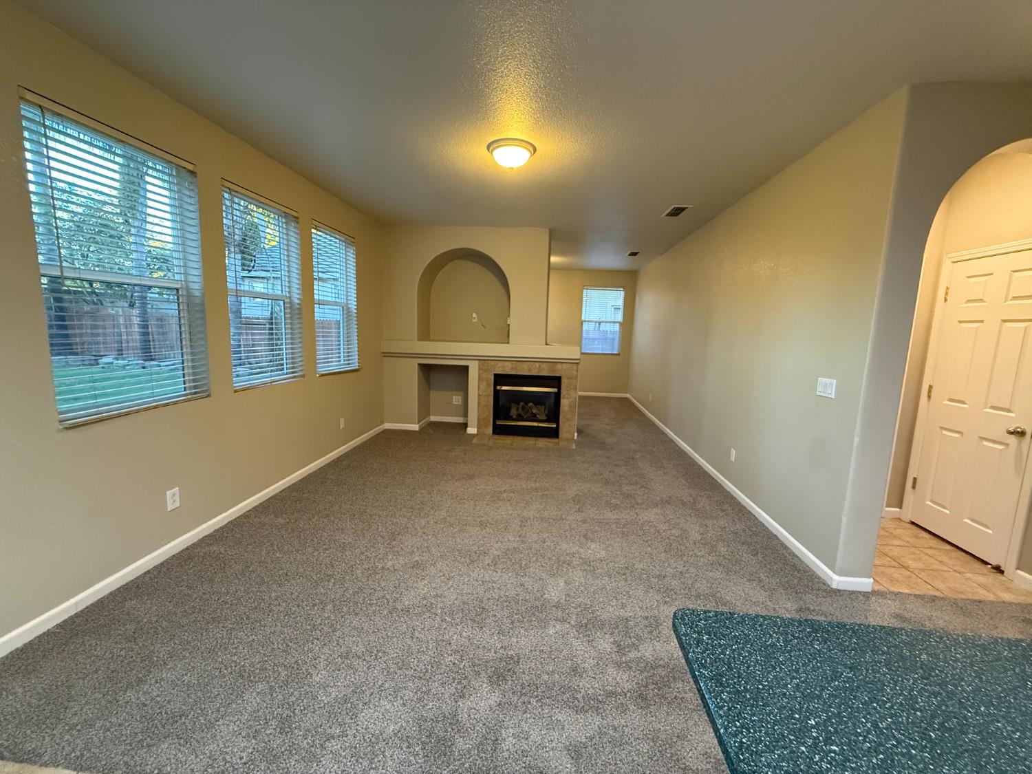 301 Unity Circle Sacramento, CA 95833 - Photo 4 of 33