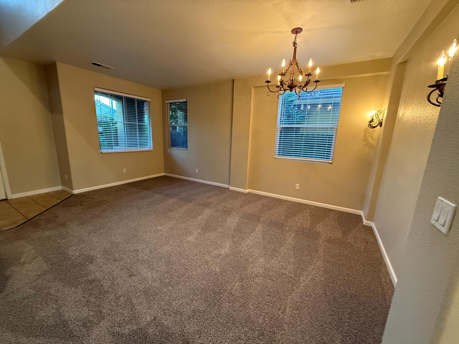301 Unity Circle Sacramento, CA 95833 - Photo 6 of 33