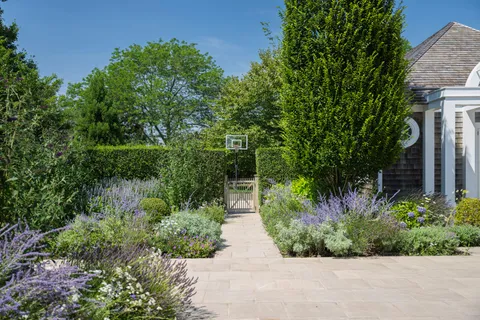 $8,495,000 | 1 Mecox Field Lane, Bridgehampton, NY 11932