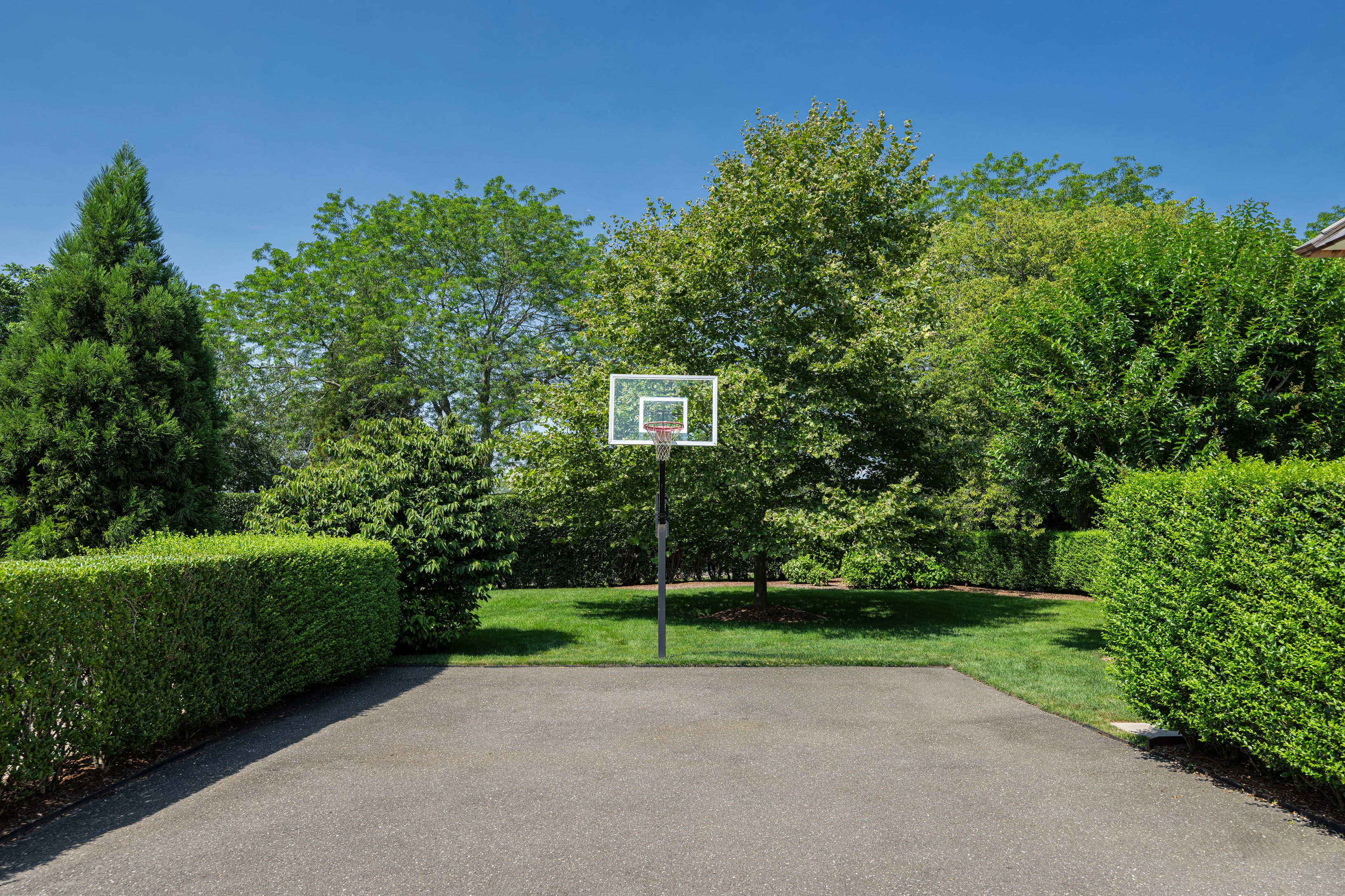 1 Mecox Field Lane Bridgehampton, NY 11932 - Photo 24 of 27 Sport Court