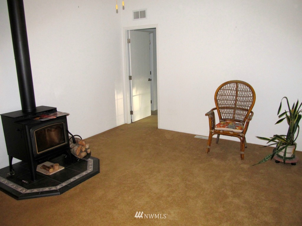 20820 Flumerfelt Road Southeast Centralia, WA 98531 - Photo 11 of 25 Gallery Image 11