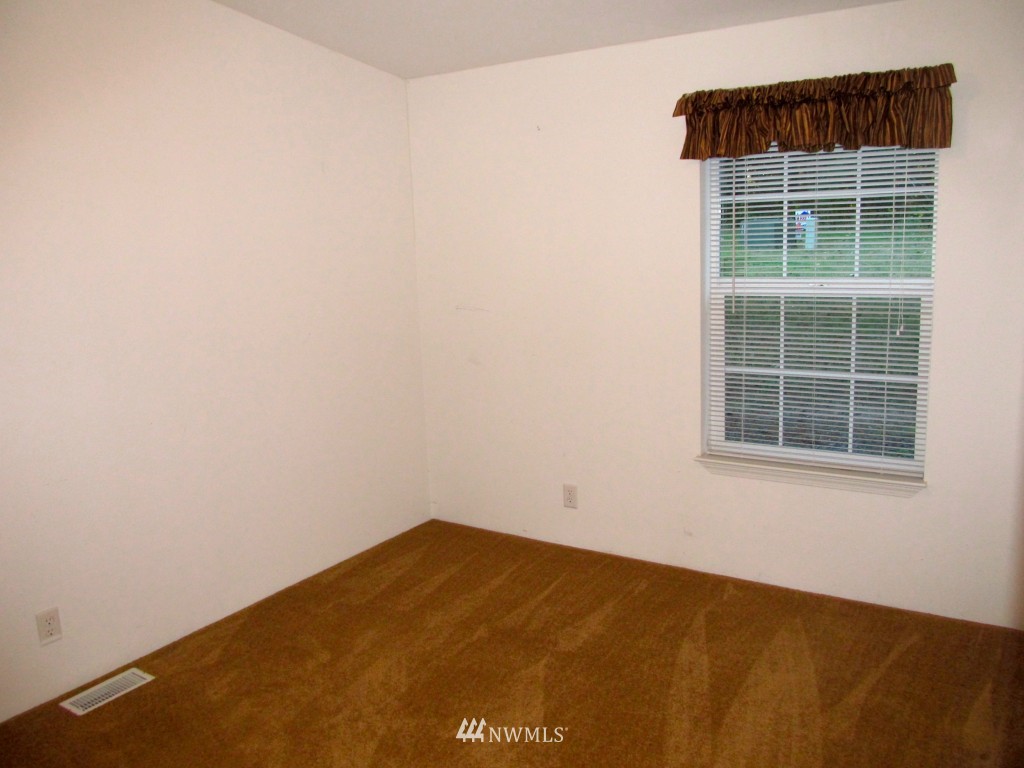 20820 Flumerfelt Road Southeast Centralia, WA 98531 - Photo 13 of 25 Gallery Image 13