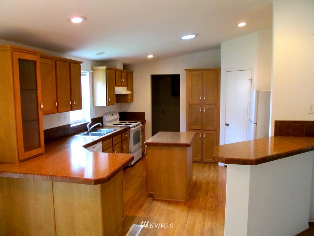 20820 Flumerfelt Road Southeast Centralia, WA 98531 - Photo 3 of 25 Gallery Image 3