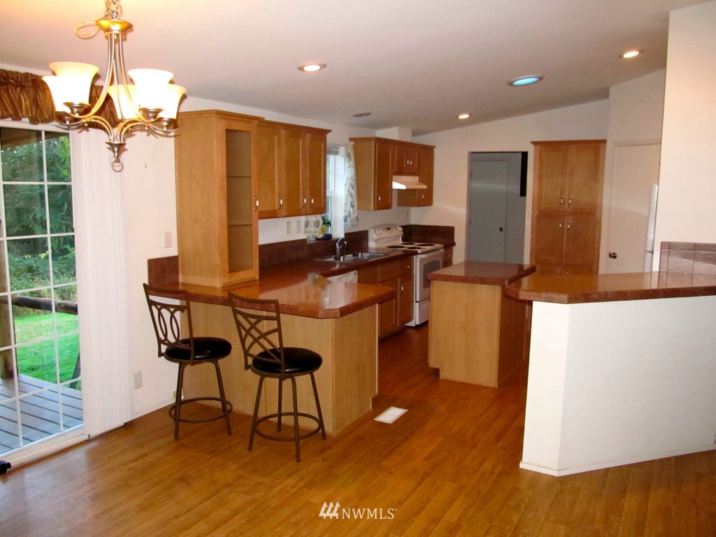 20820 Flumerfelt Road Southeast Centralia, WA 98531 - Photo 6 of 25 Gallery Image 6