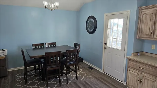 $275,000 | 909 Rosewood Drive, Cameron, MO 64429