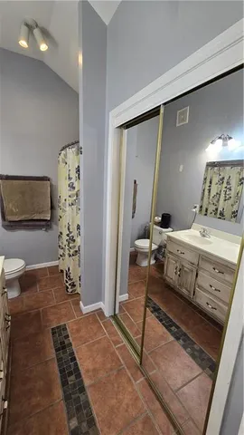 $275,000 | 909 Rosewood Drive, Cameron, MO 64429