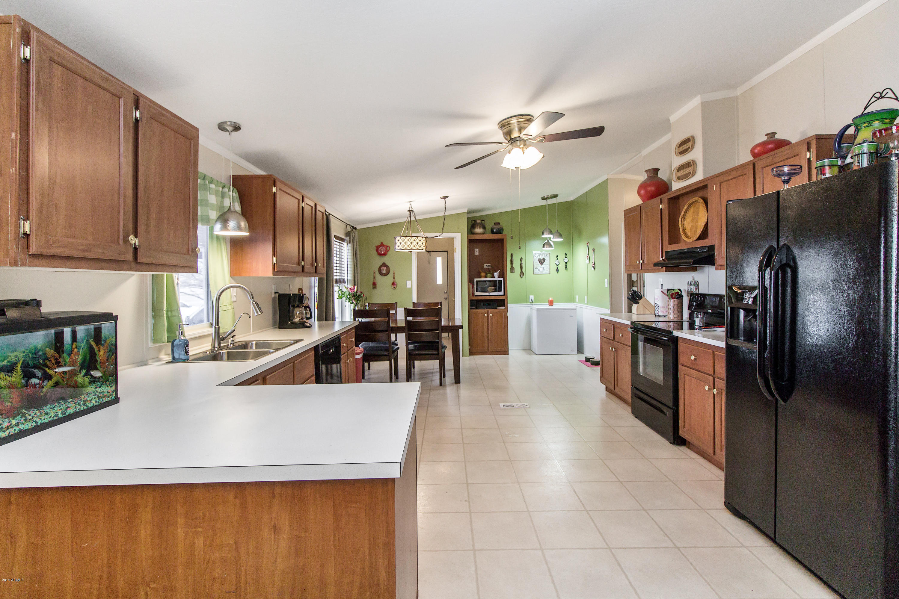11425 Coloma Road Arizona City, AZ 85123 - Photo 5 of 32 Side by side refrigerator included