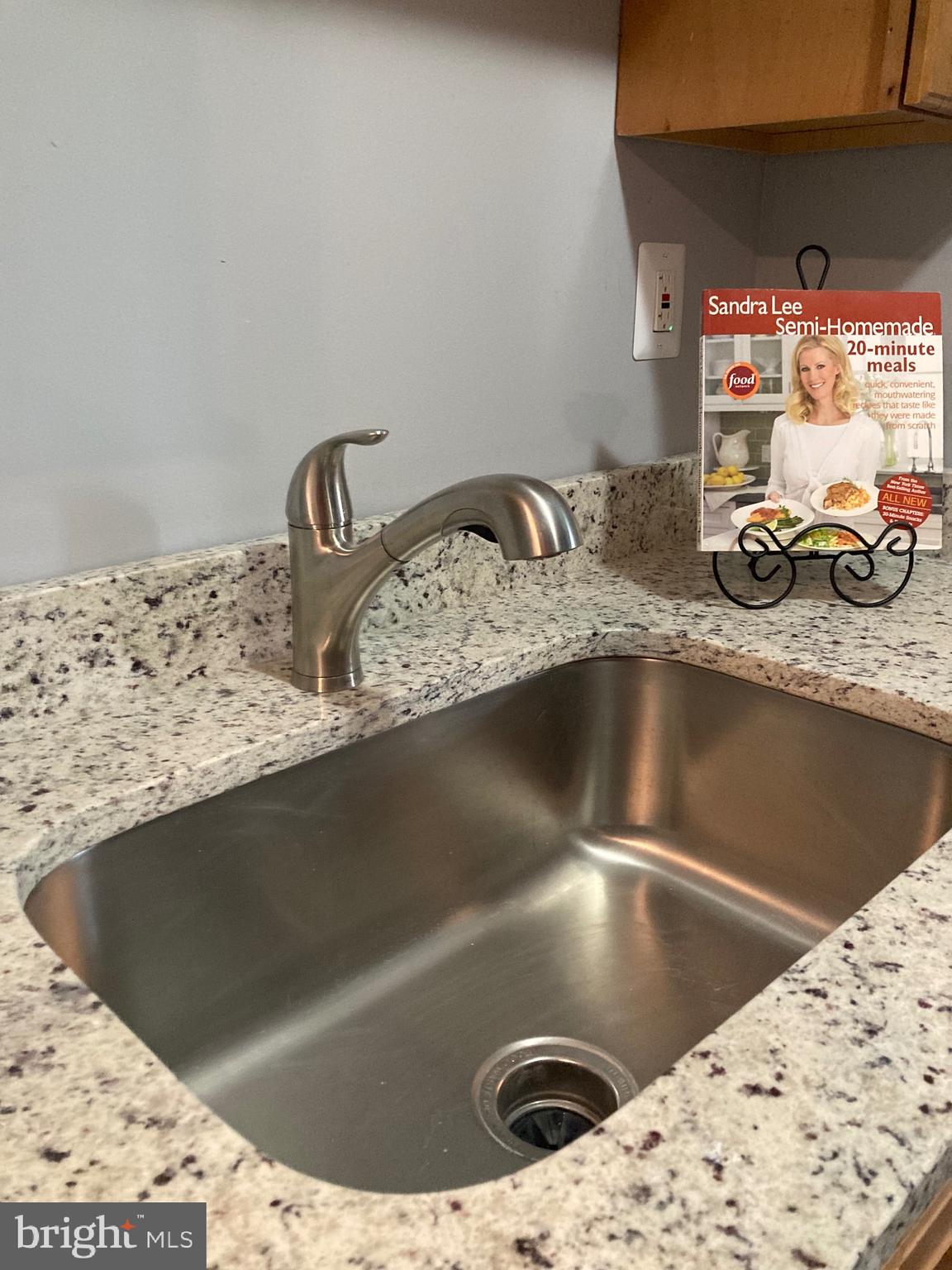 7094 Spring Garden Drive, Unit 103 Springfield, VA 22150 - Photo 8 of 61 New faucet w/ pull out spray handle