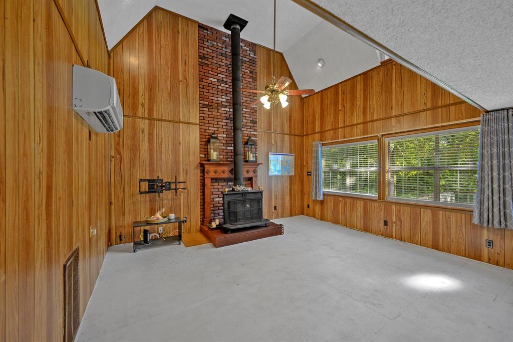 241 Robin Hood Road Gordonville, TX 76245 - Photo 13 of 40 a view of an empty room