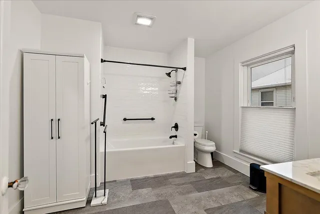 $349,900 | 1037 Washington Avenue, Grand Haven, MI 49417