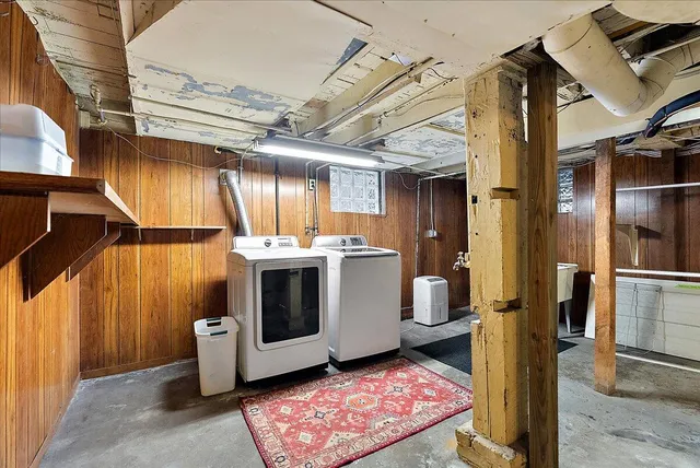 $349,900 | 1037 Washington Avenue, Grand Haven, MI 49417