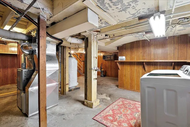 $349,900 | 1037 Washington Avenue, Grand Haven, MI 49417