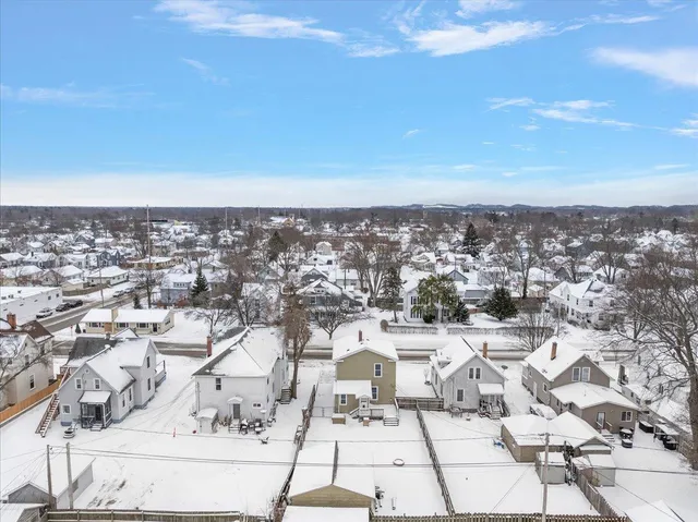 $349,900 | 1037 Washington Avenue, Grand Haven, MI 49417