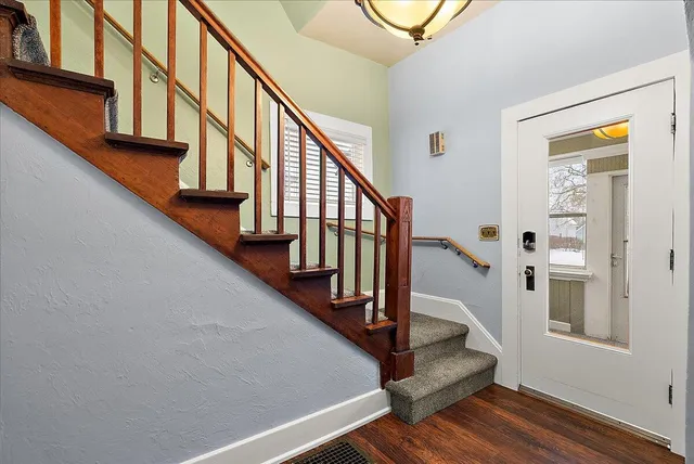 $349,900 | 1037 Washington Avenue, Grand Haven, MI 49417