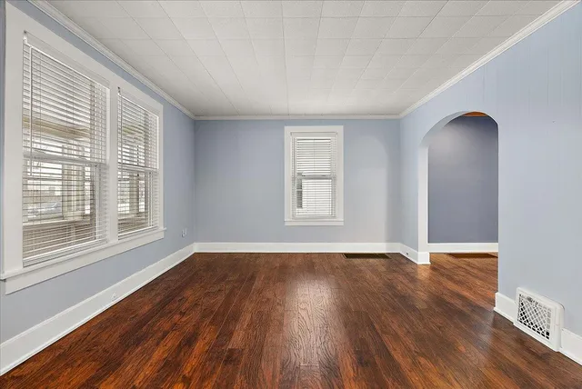 $349,900 | 1037 Washington Avenue, Grand Haven, MI 49417