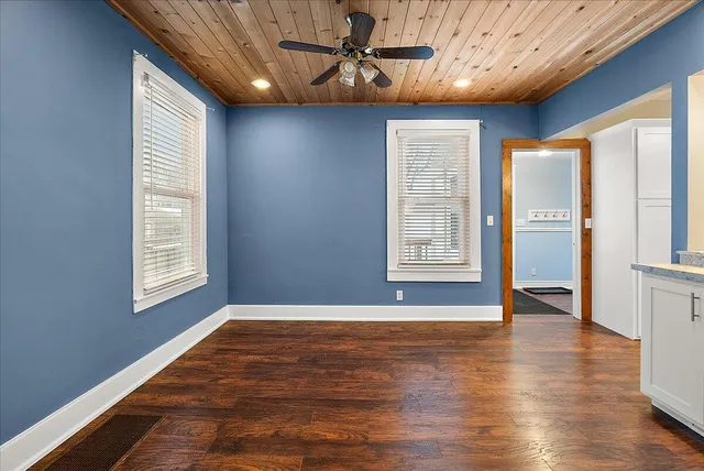 $349,900 | 1037 Washington Avenue, Grand Haven, MI 49417