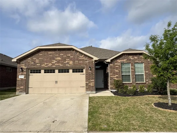 $2,280 | 2511 Allview Lane, Glenn Heights, TX 75154