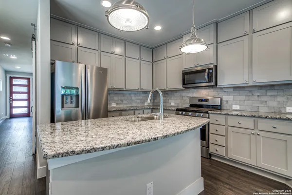$2,350 | 445 Natalen Avenue, San Antonio, TX 78209