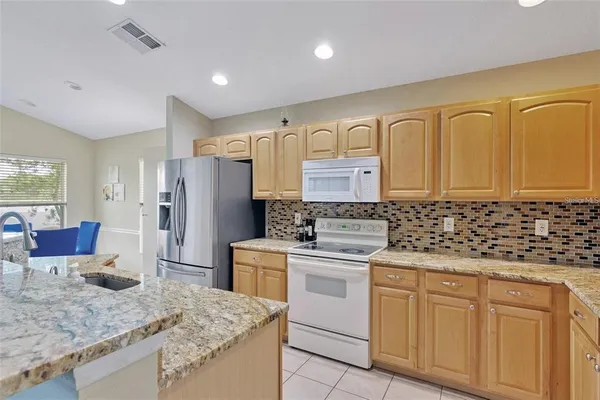 $3,000 | 18821 Maisons Drive, Lutz, FL 33558