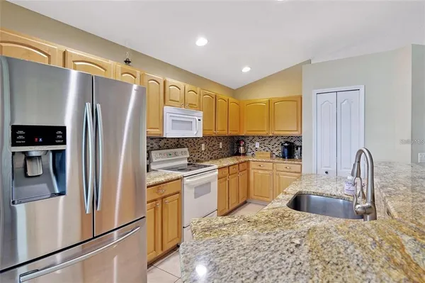 $3,000 | 18821 Maisons Drive, Lutz, FL 33558