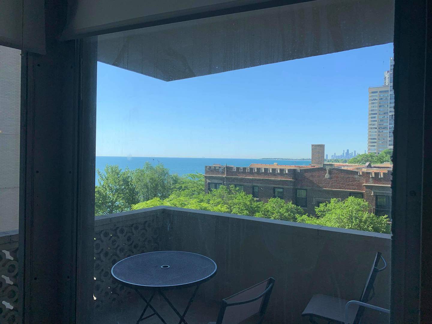 6301 North Sheridan Road, Unit 5F Chicago, IL 60660 - Photo 3 of 5