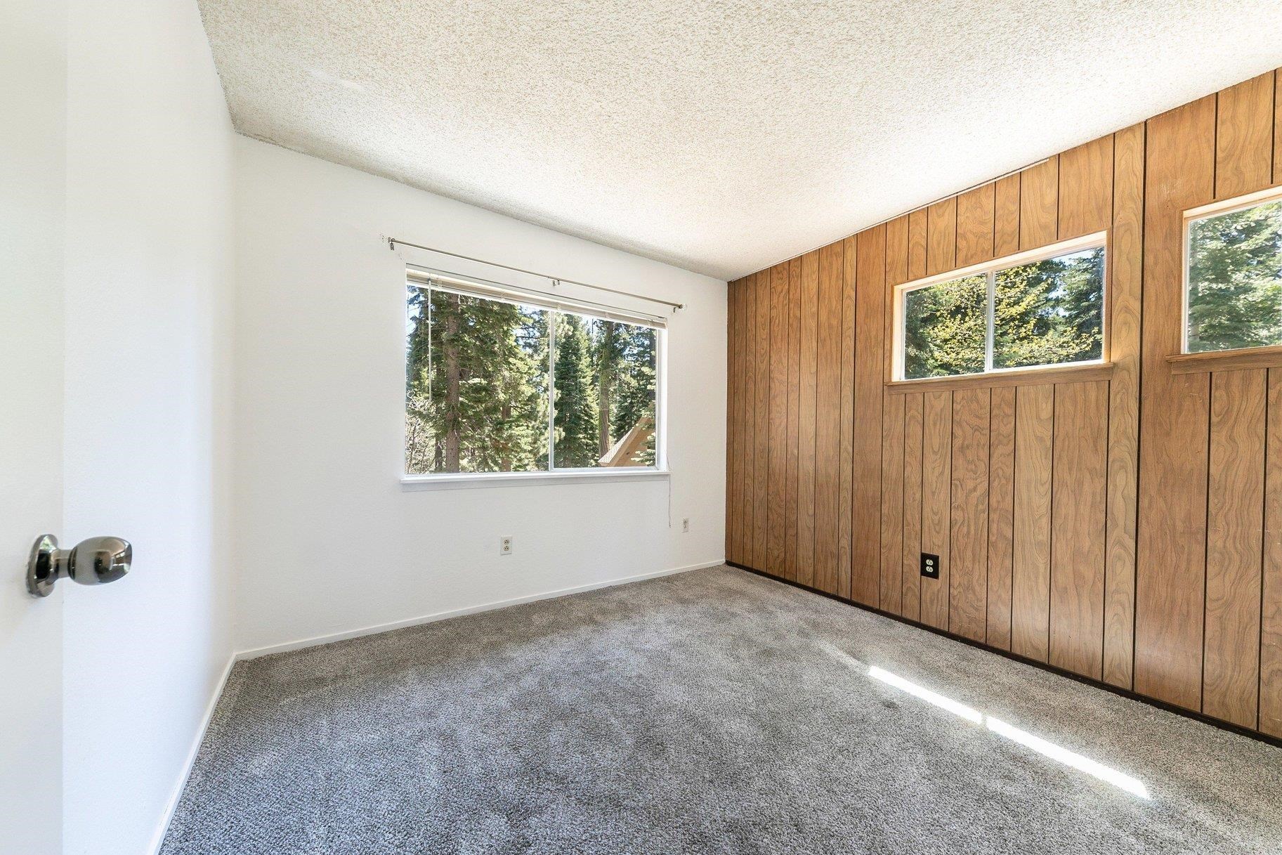 995 Holly Road Tahoe City, CA 96145 - Photo 15 of 28