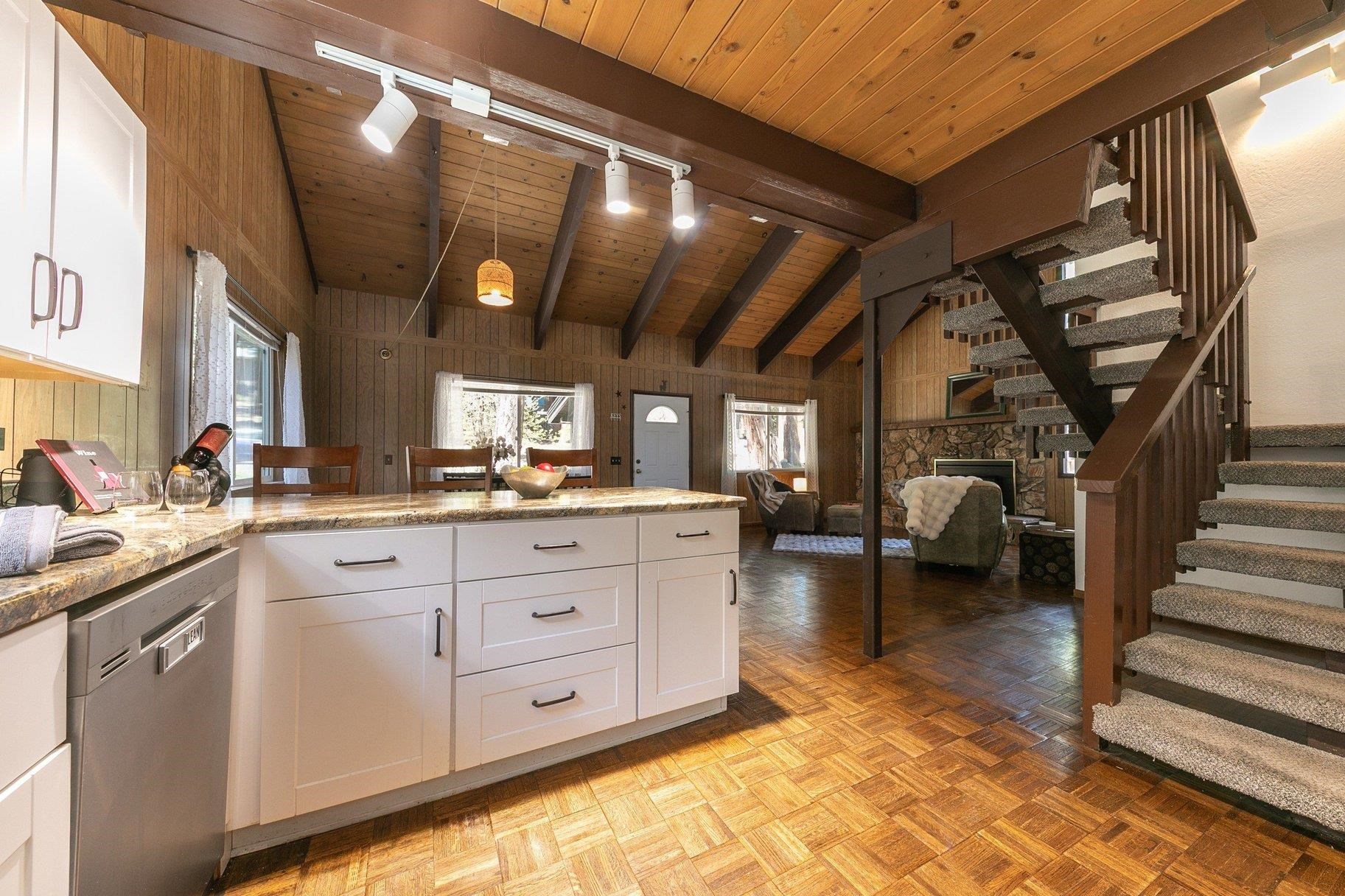 995 Holly Road Tahoe City, CA 96145 - Photo 10 of 28