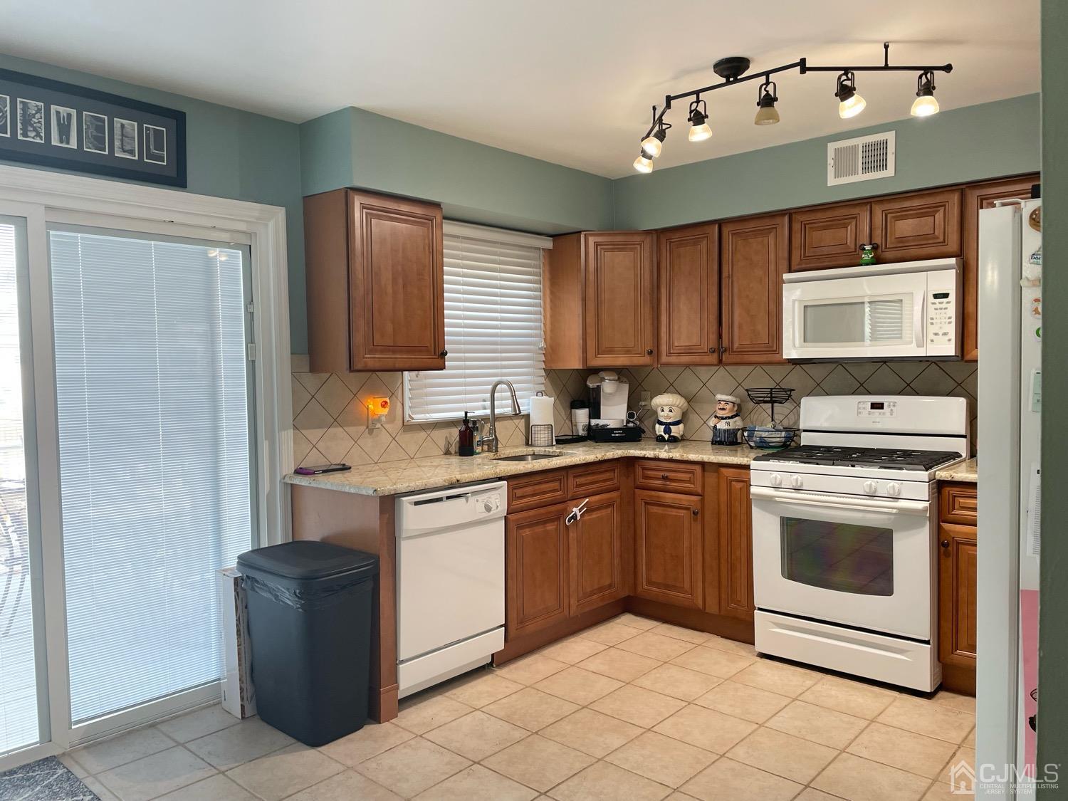 16 Glen Road Brick, NJ 08723 - Photo 15 of 39 Gallery Image 15