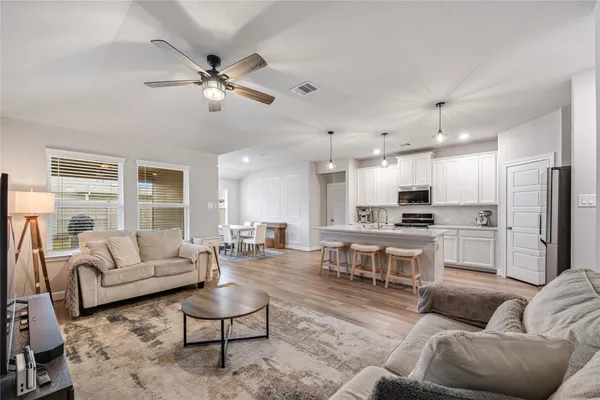 $2,300 | 4246 Pale Fox Lane, Katy, TX 77493