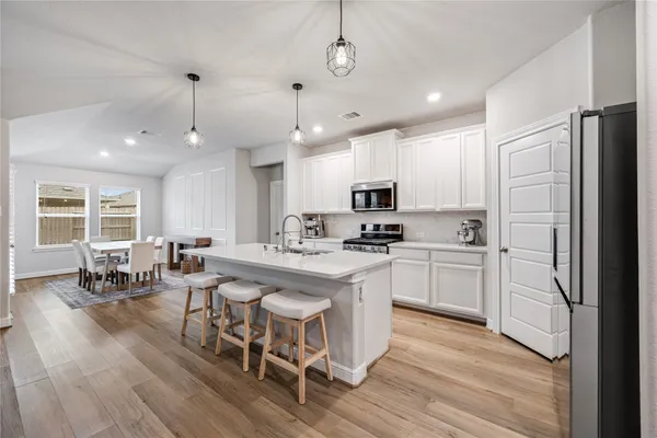 $2,300 | 4246 Pale Fox Lane, Katy, TX 77493