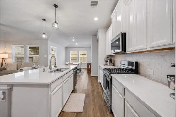 $2,300 | 4246 Pale Fox Lane, Katy, TX 77493