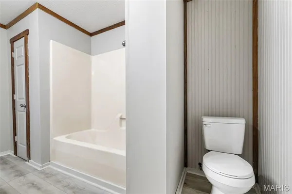 $515,000 | 20560 Normandy Drive, Lebanon, MO 65536