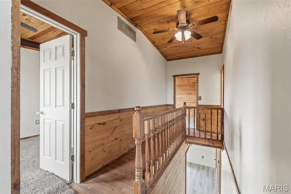 $515,000 | 20560 Normandy Drive, Lebanon, MO 65536