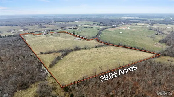 $515,000 | 20560 Normandy Drive, Lebanon, MO 65536