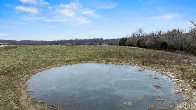 $525,000 | 20560 Normandy Drive, Lebanon, MO 65536