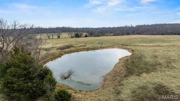 $515,000 | 20560 Normandy Drive, Lebanon, MO 65536