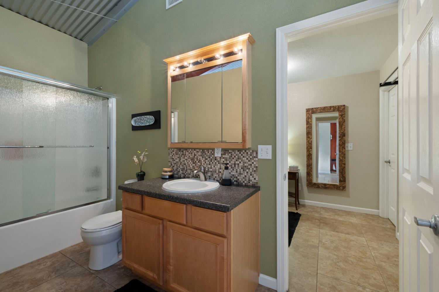 10675 Valensin Road Galt, CA 95632 - Photo 16 of 99