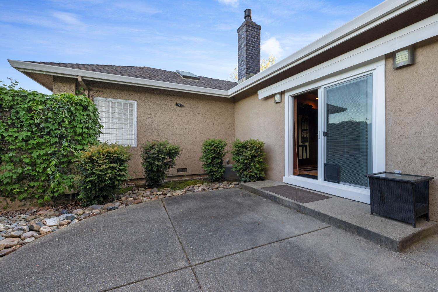 10675 Valensin Road Galt, CA 95632 - Photo 49 of 99 a front view of a house with garden