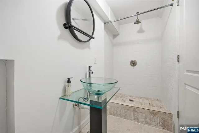 $1,850,000 | 364 West Clinton Avenue, Tenafly, NJ 07670