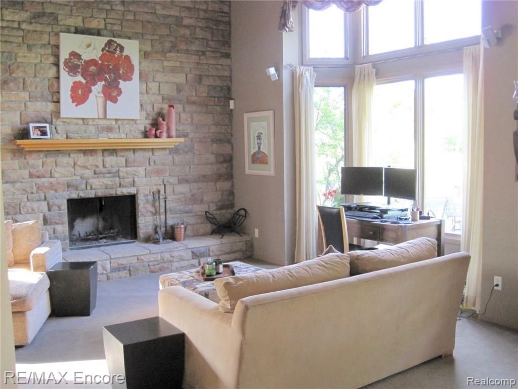 6787 Oakhurst Ridge Road Clarkston, MI 48348 - Photo 13 of 37 Great View 1