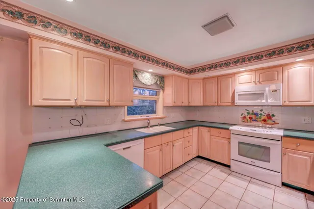 $409,900 | 446 Kennedy Drive, Archbald, PA 18403