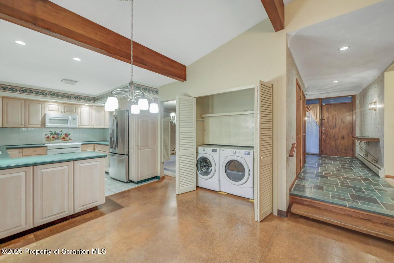 446 Kennedy Drive Archbald, PA 18403 - Photo 26 of 78 446 Kennedy Dr 24 Large