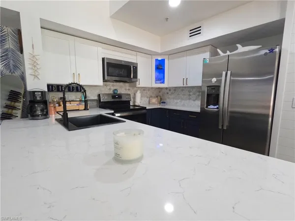 $3,100 | 1160 Wildwood Lakes Boulevard, Unit 304, Naples, FL 34104