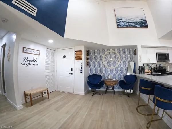 $3,100 | 1160 Wildwood Lakes Boulevard, Unit 304, Naples, FL 34104