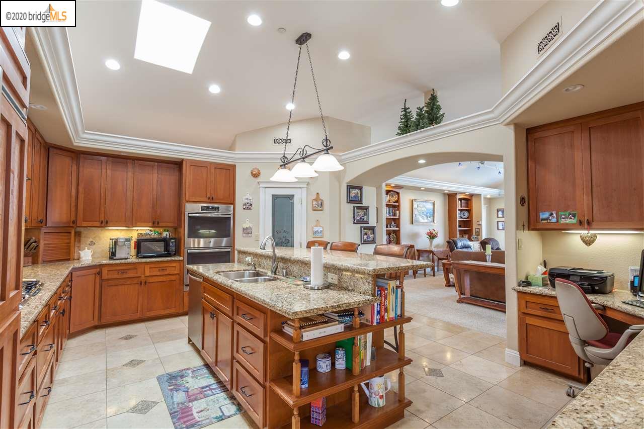 16562 West Grant Line Road Tracy, CA 95391 - Photo 7 of 39