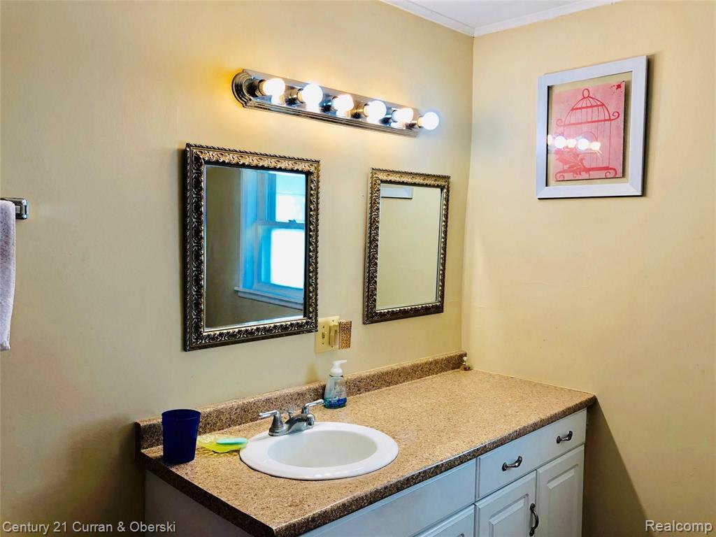 6763 North Gulley Road Dearborn Heights, MI 48127 - Photo 13 of 21