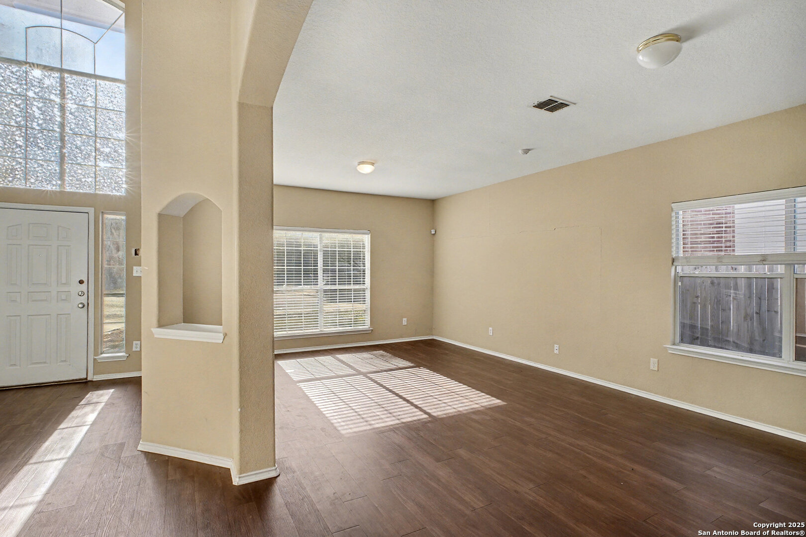3622 Melody Converse, TX 78109 - Photo 3 of 28