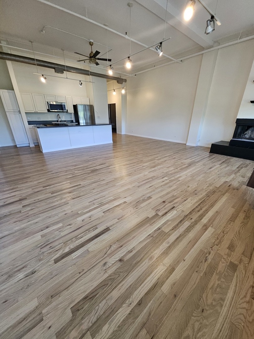 809 North Racine Avenue, Unit 203 Chicago, IL 60642 - Photo 7 of 22